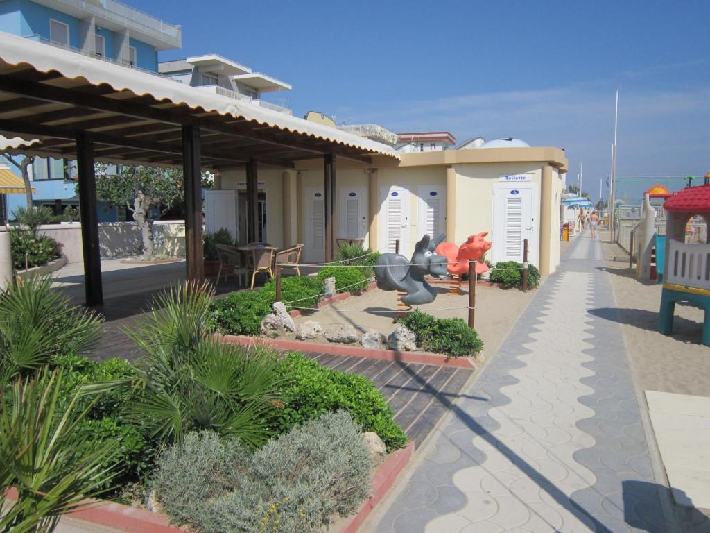 Hotel Titanus Bellaria-Igea Marina Exterior photo